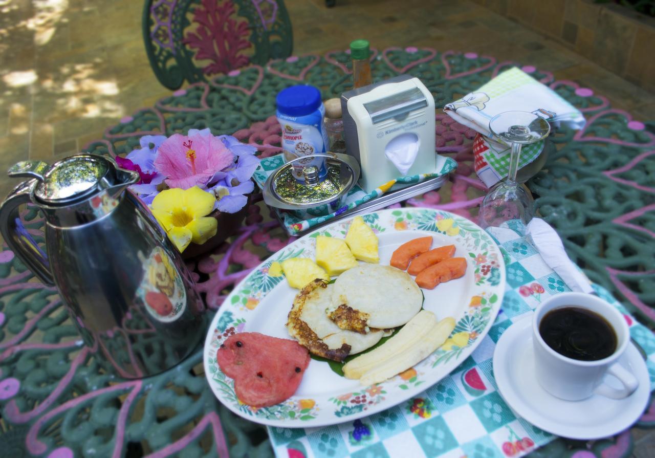 绿洲住宿加早餐旅馆 圣萨尔瓦多 外观 照片